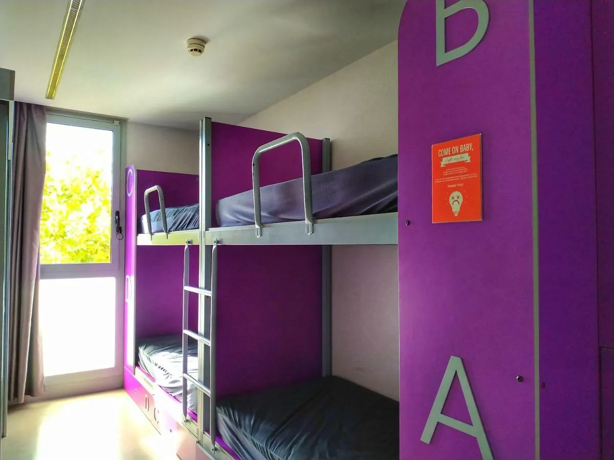 Twentytu Hostel Барселона