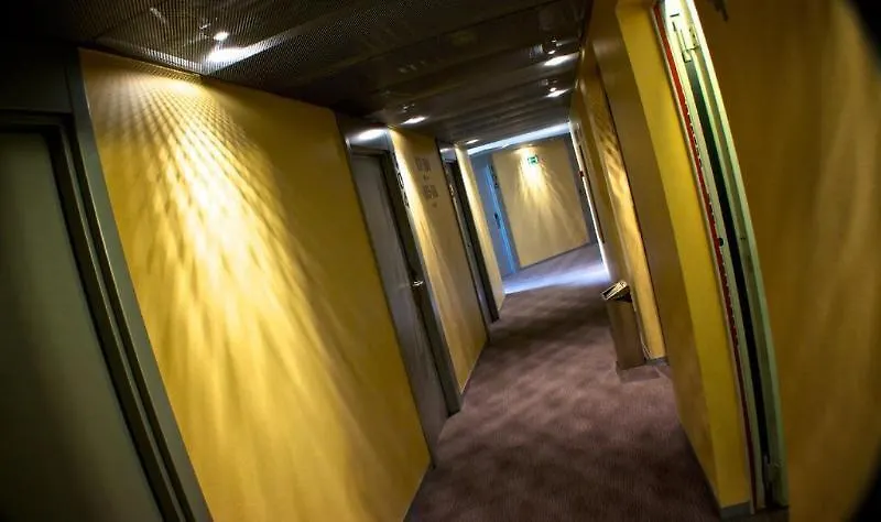 Twentytu Hostel Barcelona 0*,  Spain