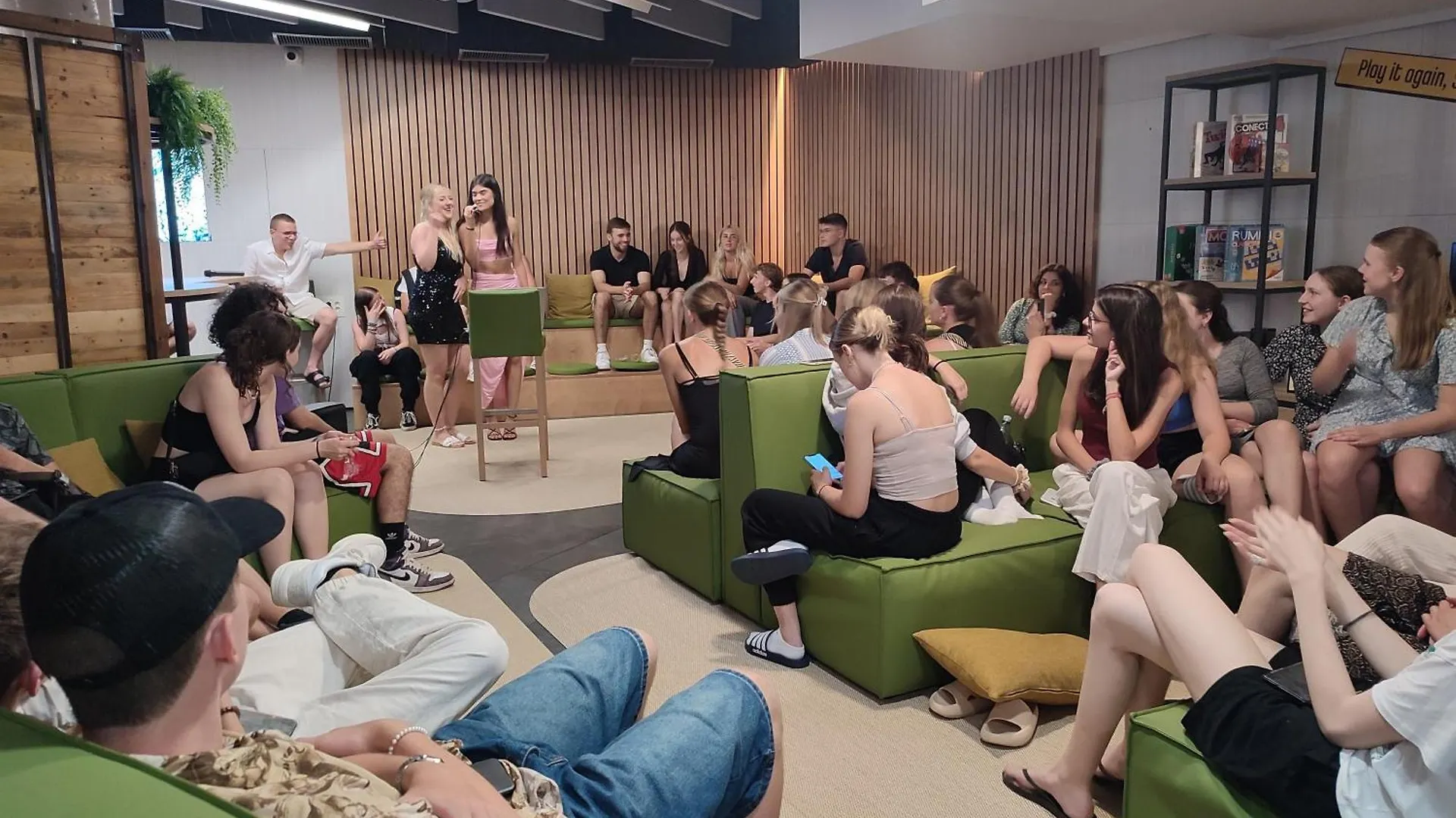 Twentytu Hostel Barcelona Spain